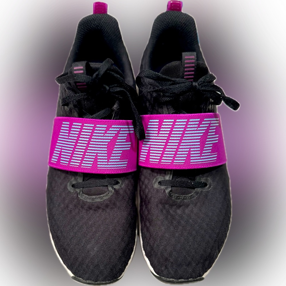 Nike Renew tennis shoes